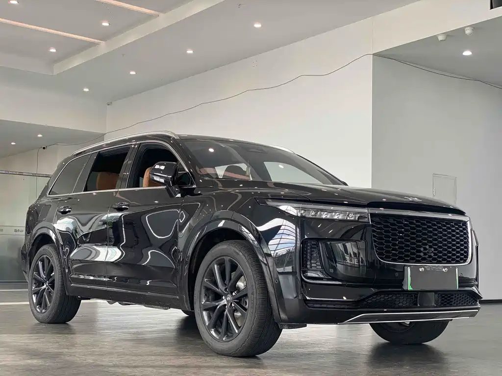 Li Auto ONE 2020 6 мест