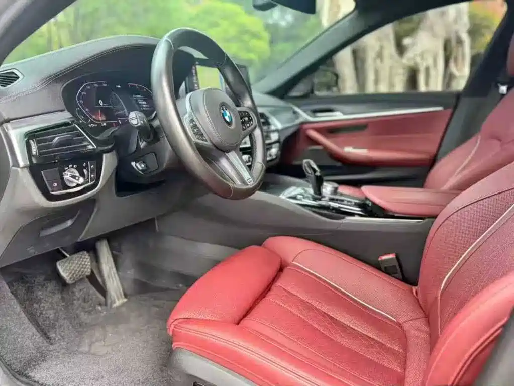 BMW 5 Series — миниатюра 7