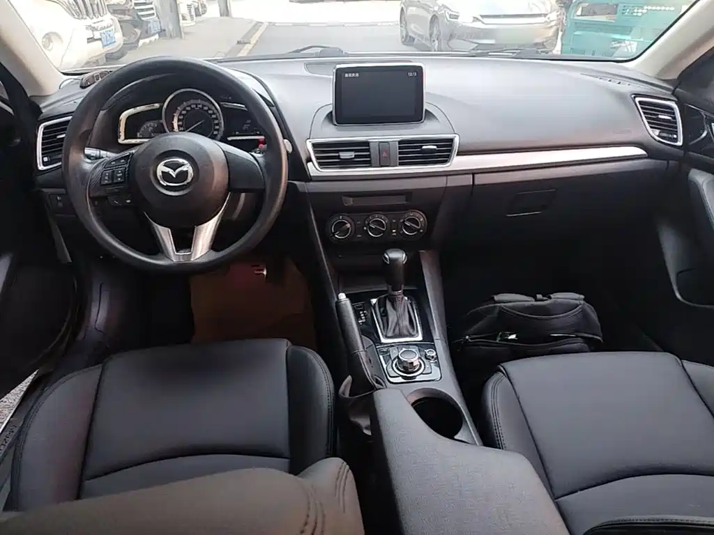 Mazda 3 Axela — миниатюра 10