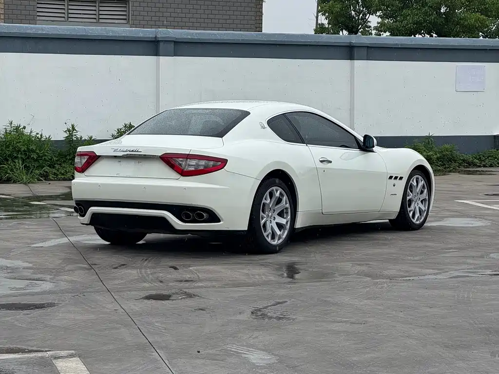 Maserati GranTurismo 2007 4.2L Standard