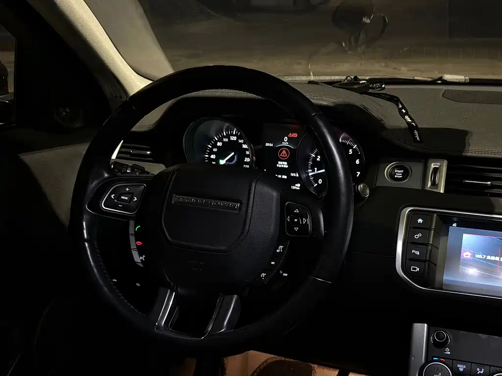 Land Rover Evoque — миниатюра 13
