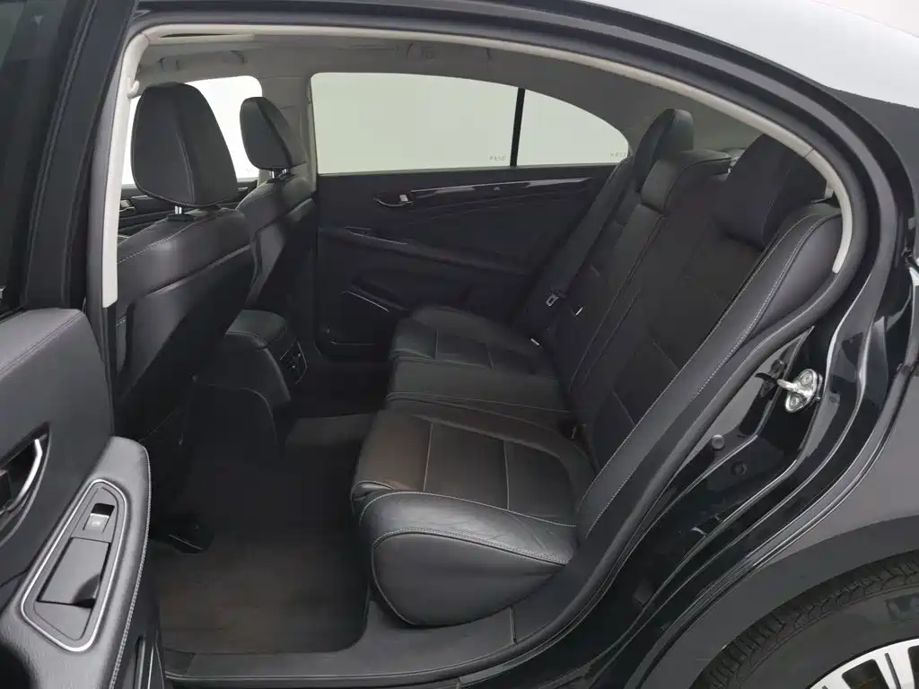 Hongqi Hongqi H7 — миниатюра 15