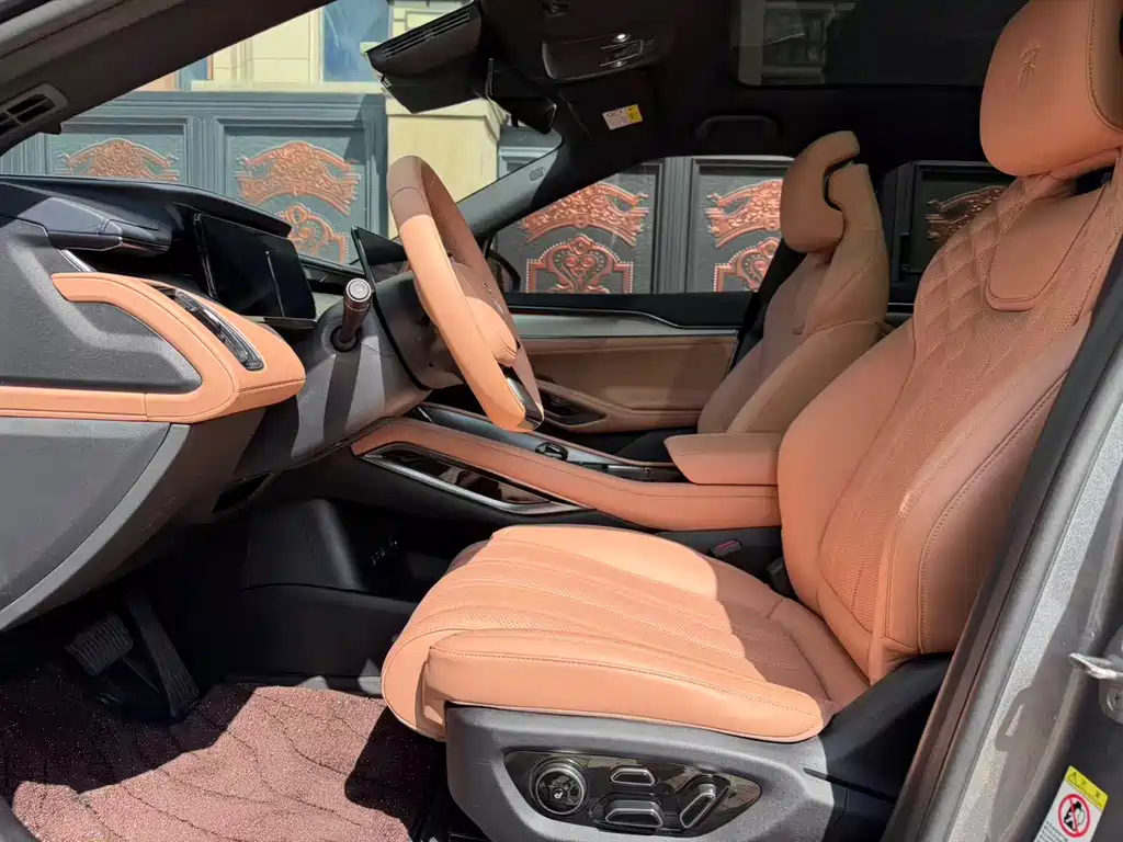 BYD L EV — миниатюра 4