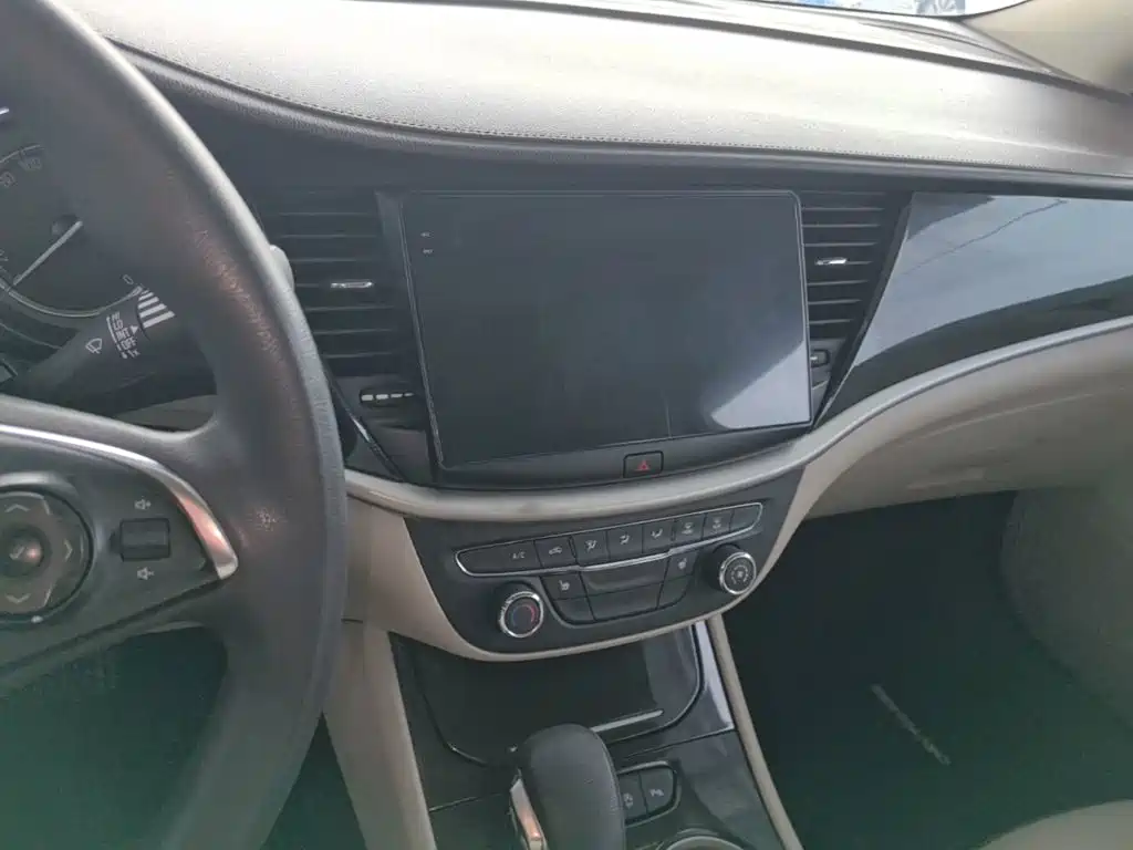 Buick Verano — миниатюра 13