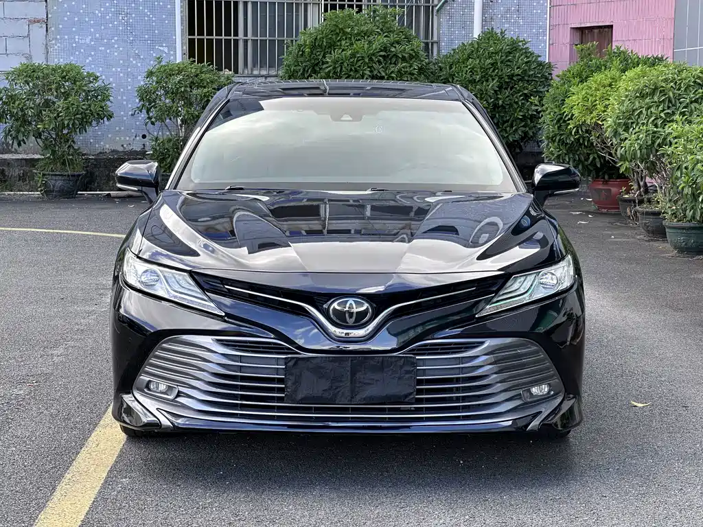 Toyota Camry — миниатюра 2