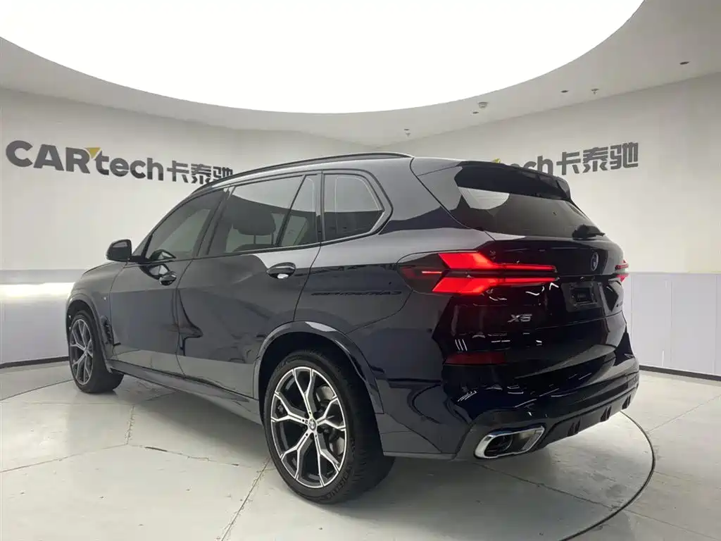 BMW X5 2023 xDrive 30Li Premium M Sport