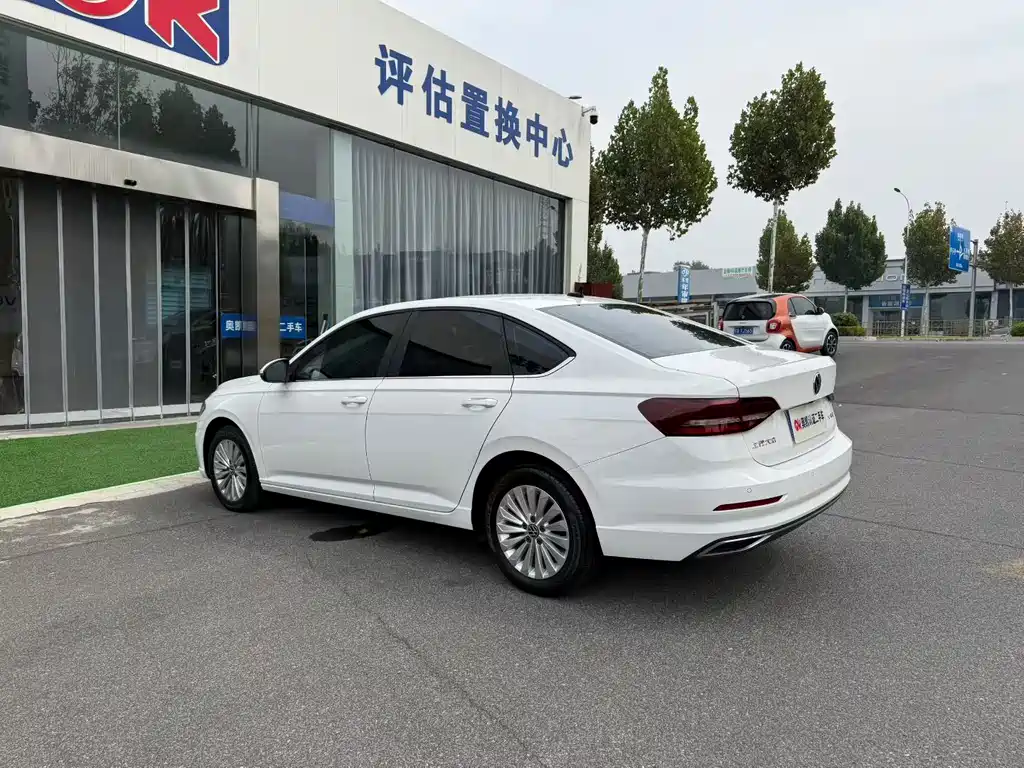 Volkswagen Lavida — миниатюра 8