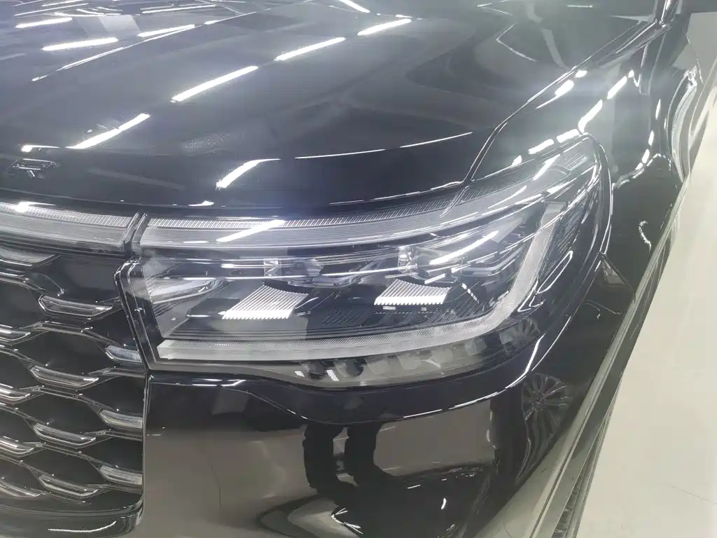 Ford Explorer — миниатюра 13