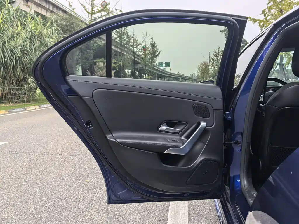 Mercedes-Benz A-Class — миниатюра 15
