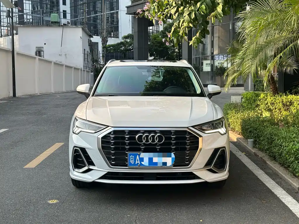 Audi Q3 — миниатюра 2