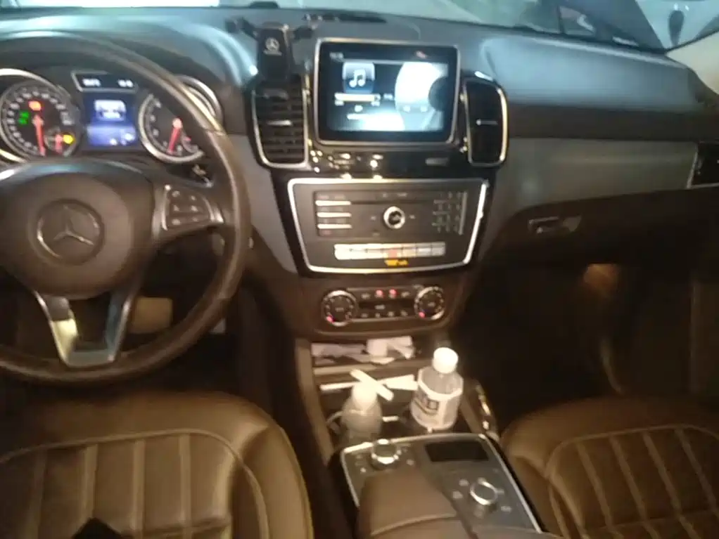 Mercedes-Benz GLE (Import) — миниатюра 14