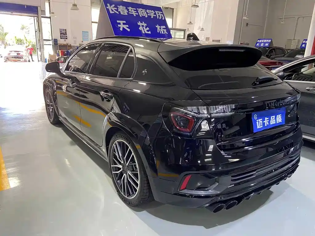 LYNK & CO. 02 HATCHBACK