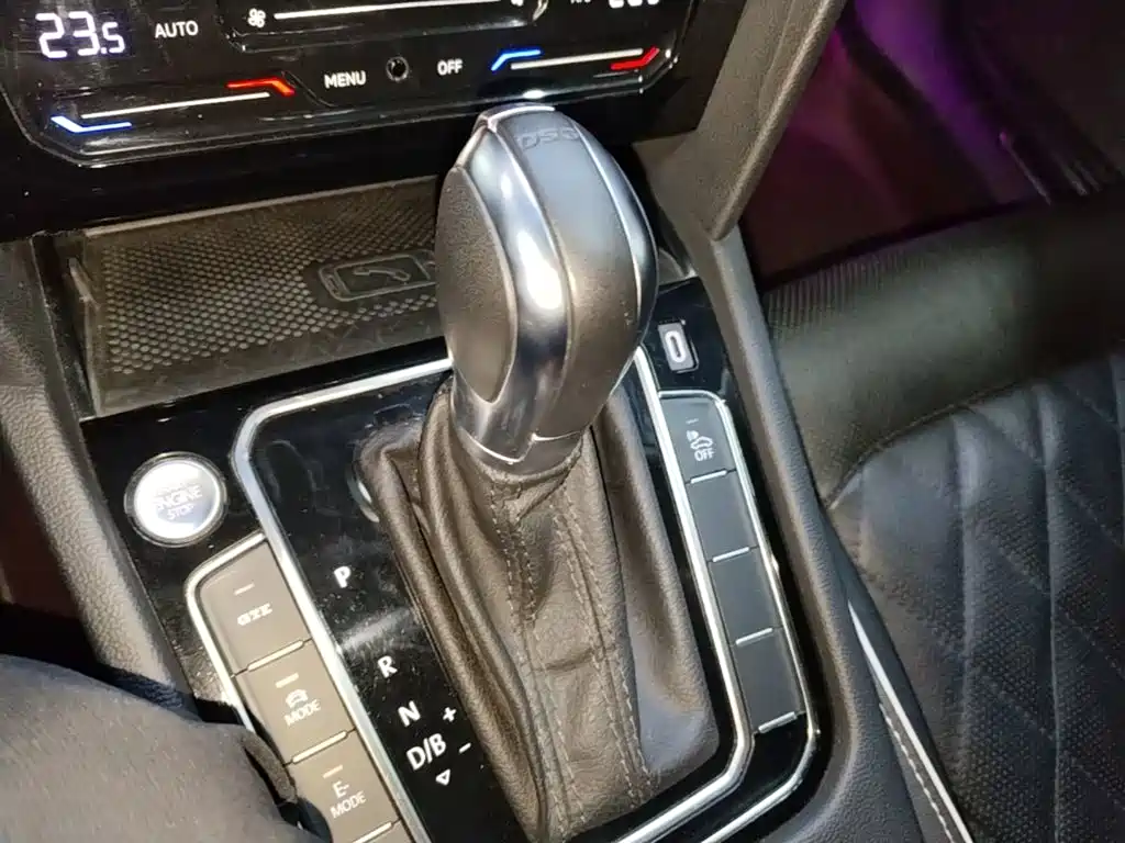 Volkswagen 迈腾 PHEV — миниатюра 14