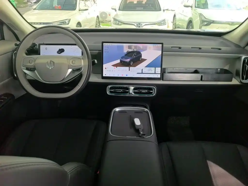 Leapmotor Leapmotor B10 — миниатюра 10
