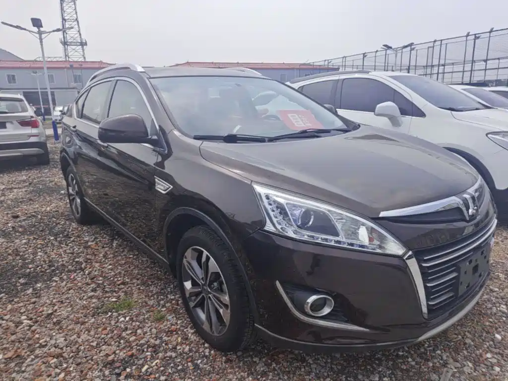 Luxgen U6 — миниатюра 4