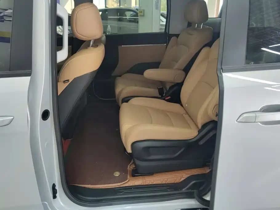 Wuling Звездный свет 730 Новая энергия — миниатюра 11