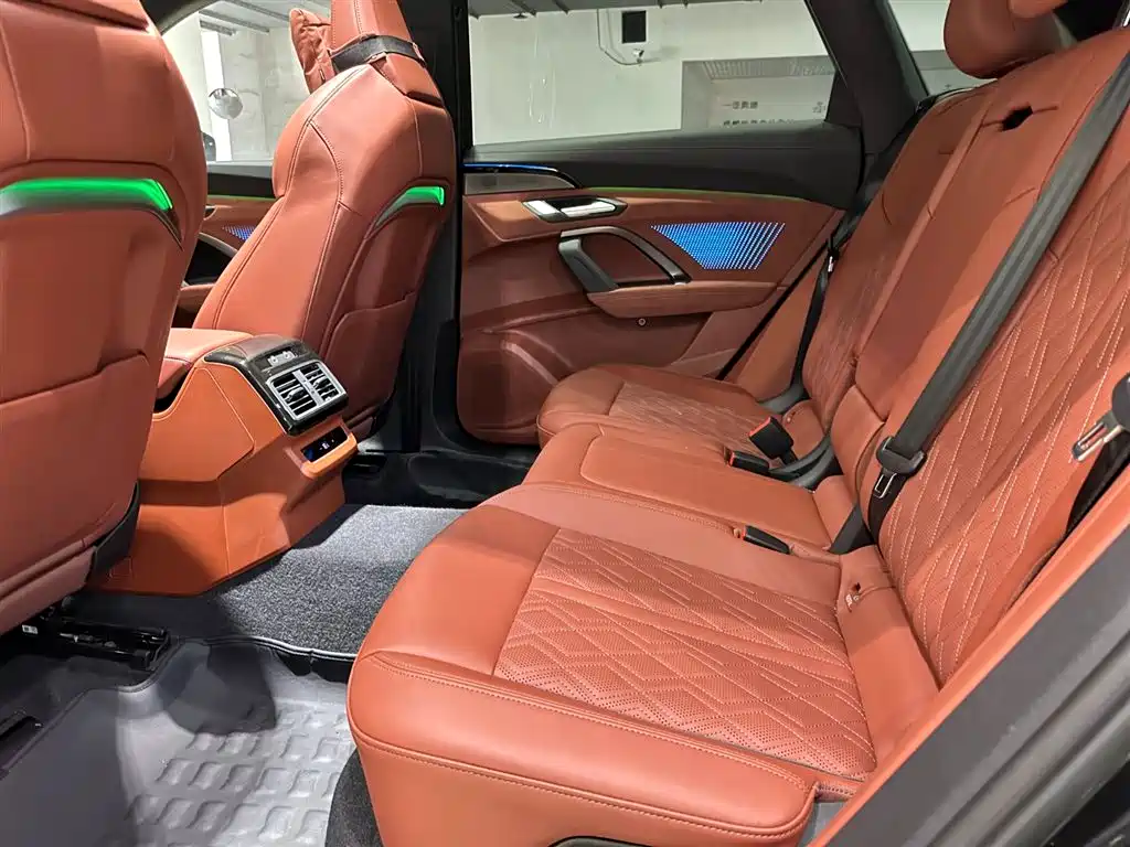 Audi Q5L — миниатюра 15