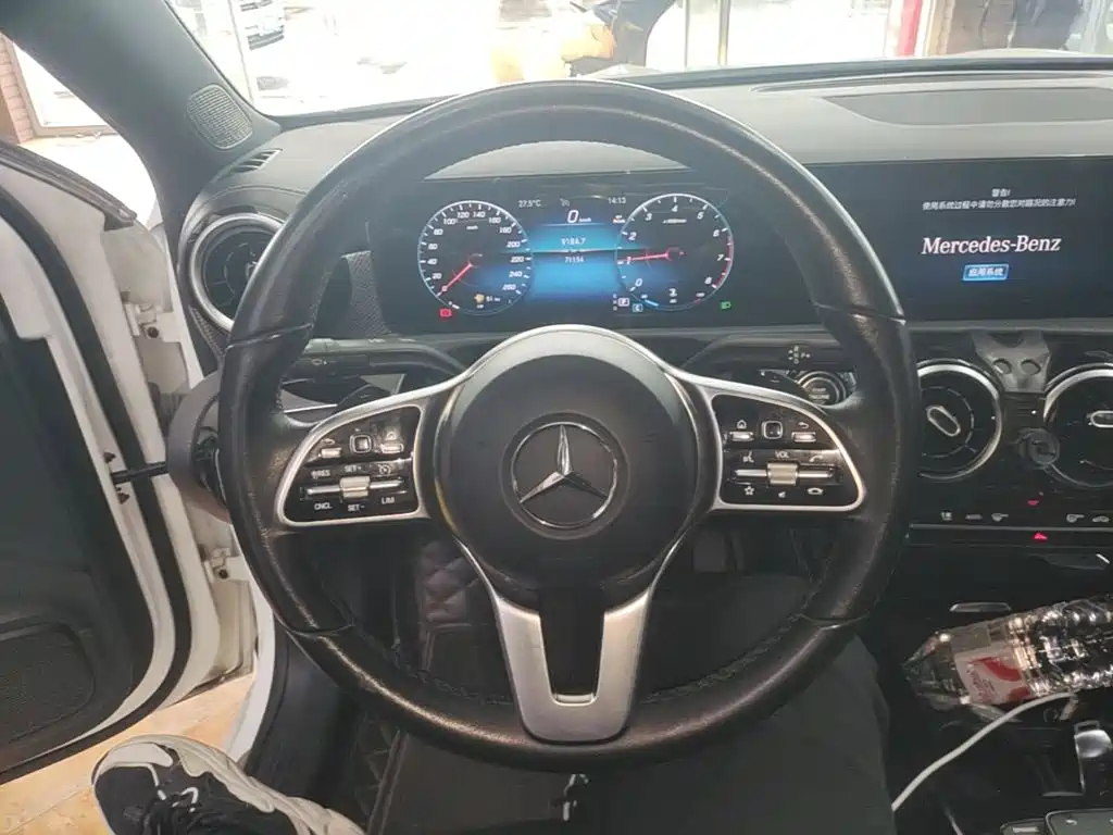 Mercedes-Benz A-Class — миниатюра 11