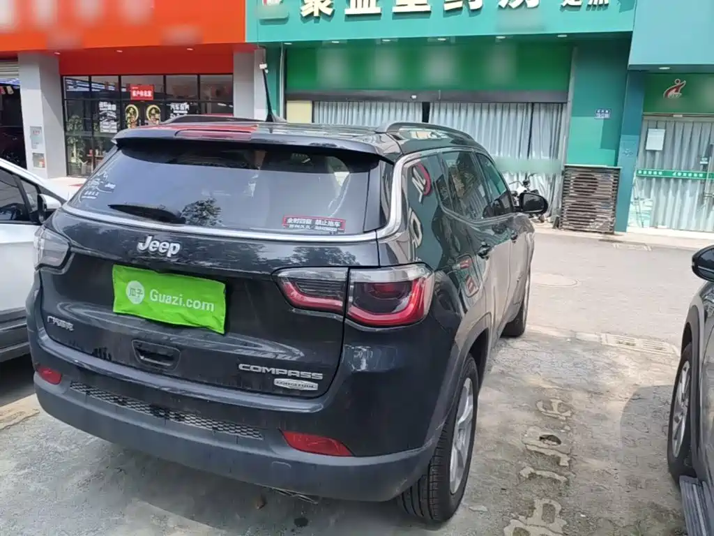 Jeep Compass — миниатюра 7