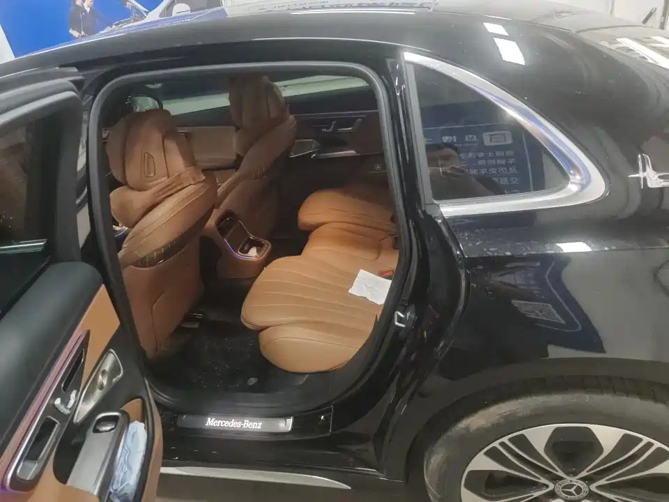 Mercedes-Benz E-Class — миниатюра 5