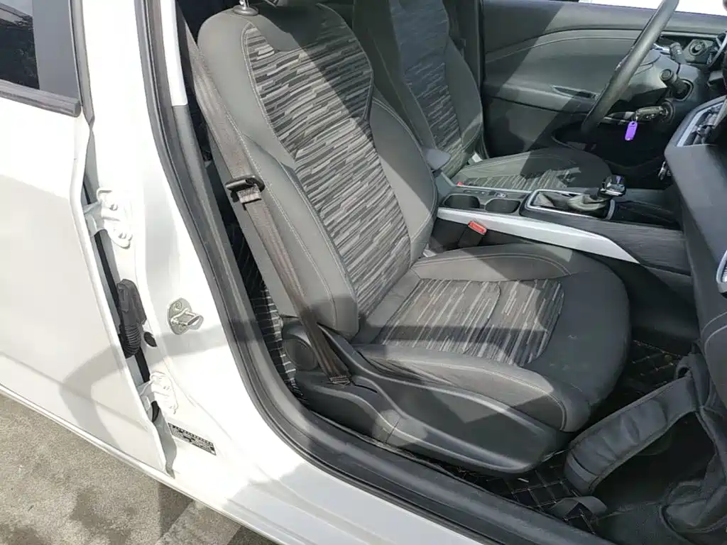 Chevrolet Monza — миниатюра 25