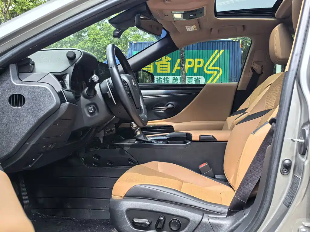 Lexus ES — миниатюра 7