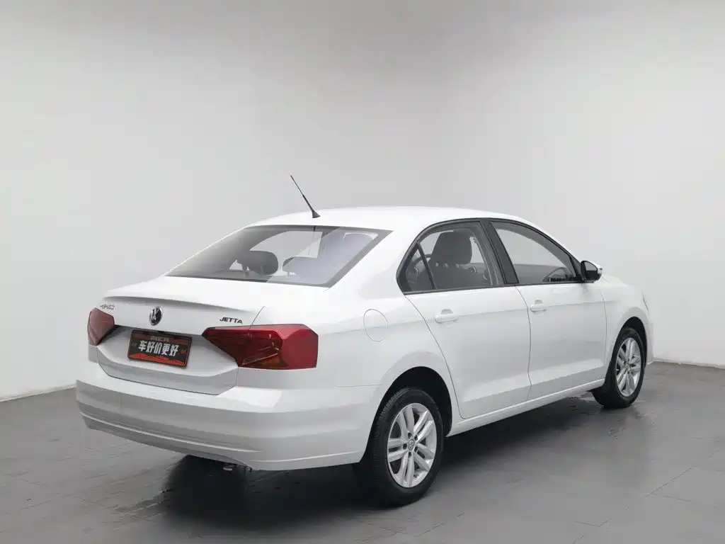 Volkswagen Jetta — миниатюра 2