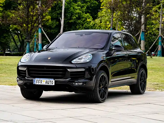 PORSCHE CAYENNE 2017