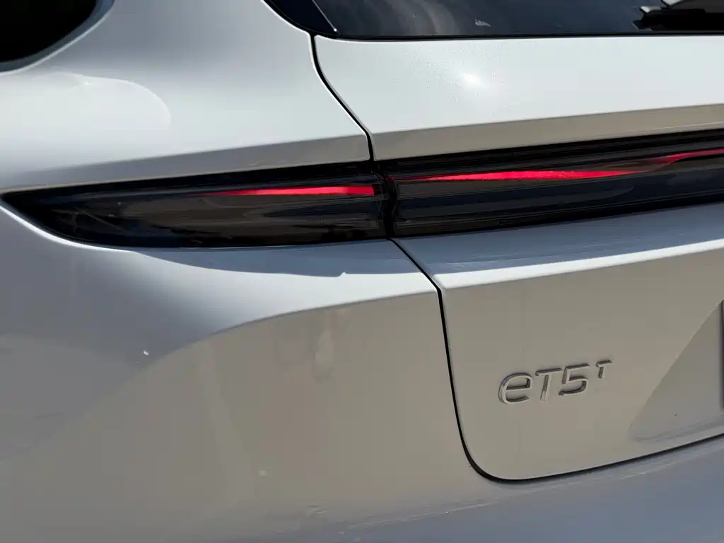 NIO ET5T 2025 75kWh Touring