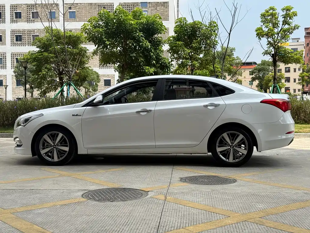 Hyundai Mistra — миниатюра 7