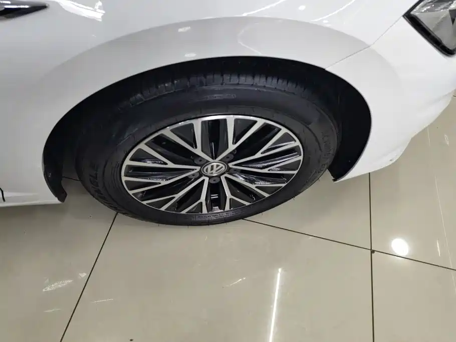 Volkswagen Sagitar — миниатюра 6