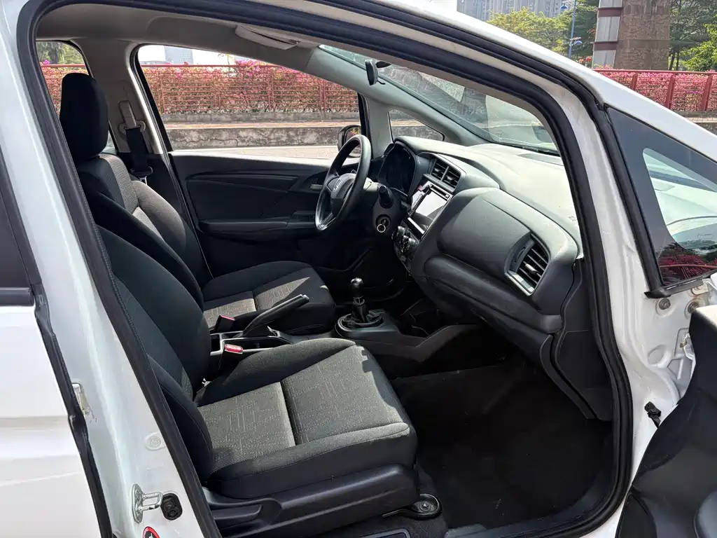 Honda Fit — миниатюра 14