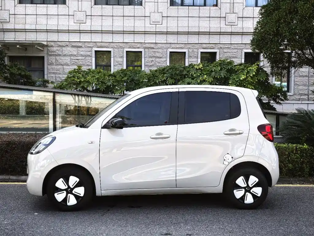 Wuling MINIEV — миниатюра 3
