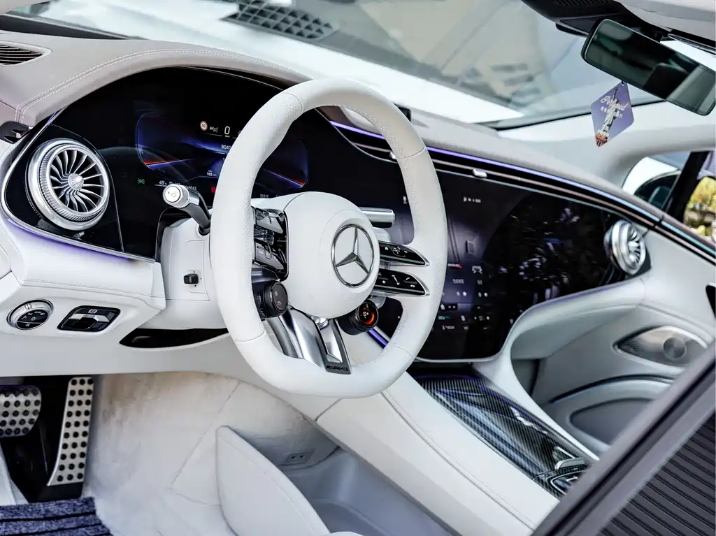 Mercedes-Benz EQS AMG — миниатюра 9