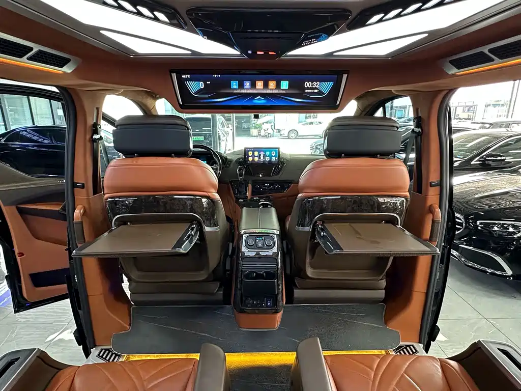 Ford Tourneo — миниатюра 9