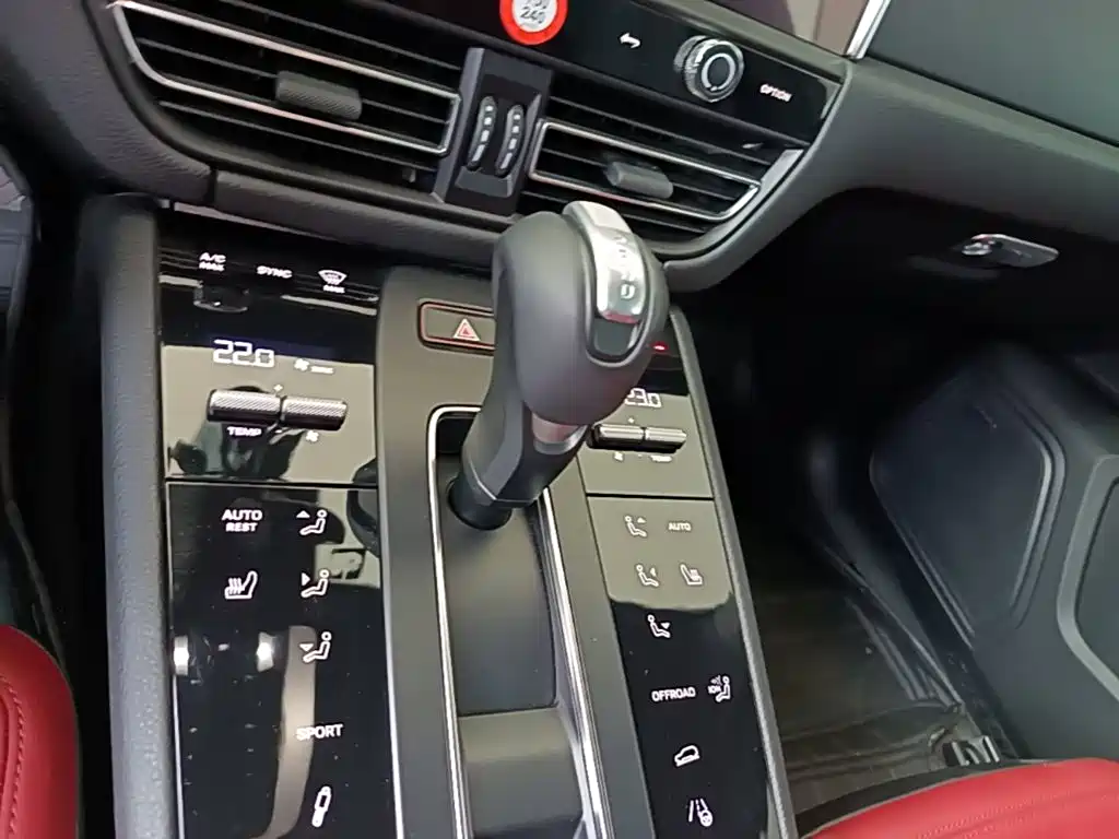 Porsche Macan — миниатюра 14