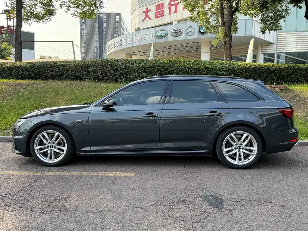 Audi A4 2020 Avant 40 TFSI Luxury
