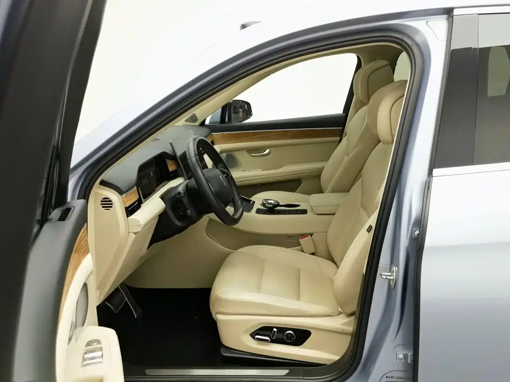 AITO AITO M5 — миниатюра 10
