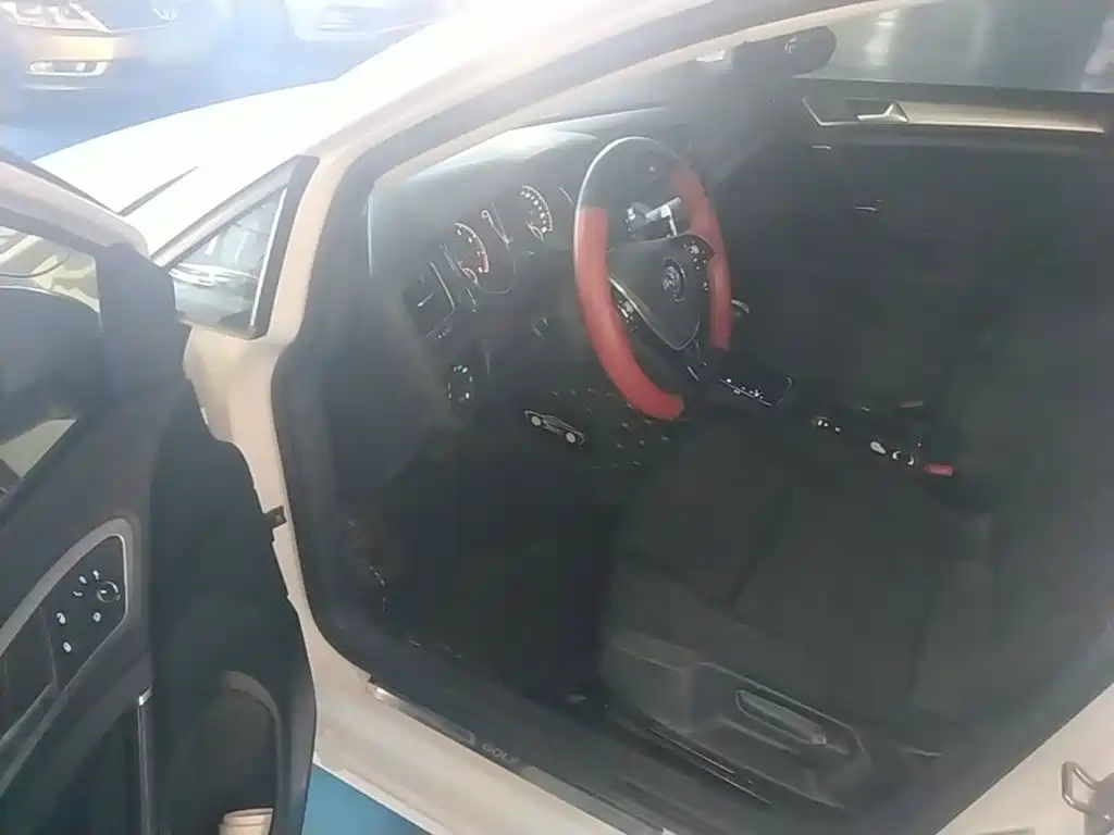 Volkswagen Golf — миниатюра 16