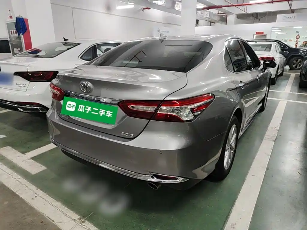 Toyota Camry — миниатюра 7