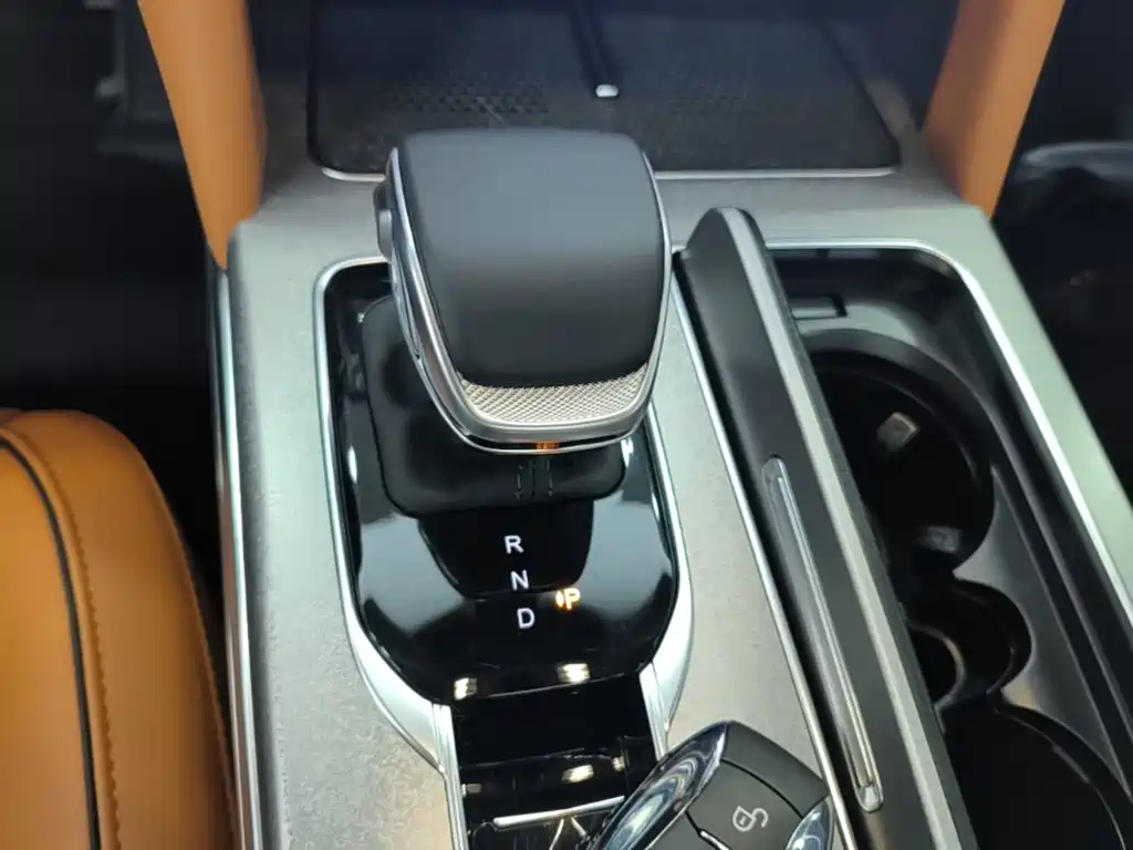 Hongqi Hongqi HS7 PHEV — миниатюра 14