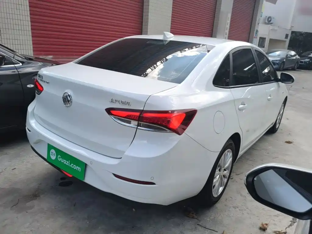 Buick Excelle — миниатюра 7
