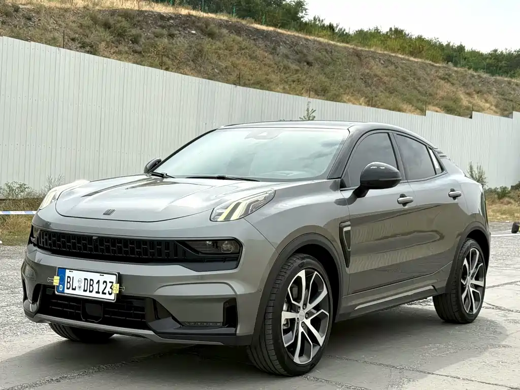 Lynk & Co 05