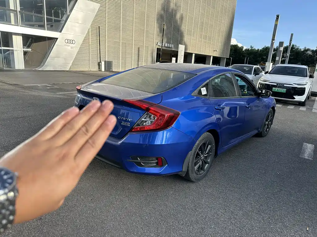Honda Civic — миниатюра 2