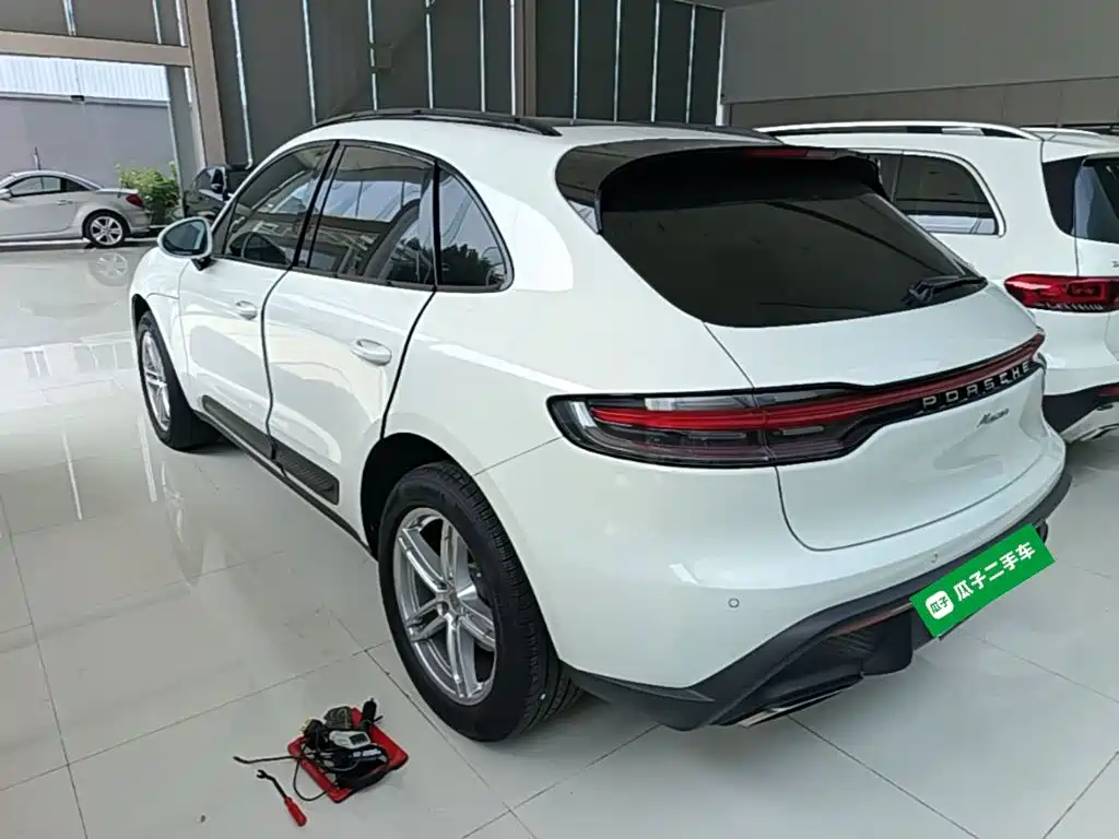 Porsche Macan — миниатюра 5