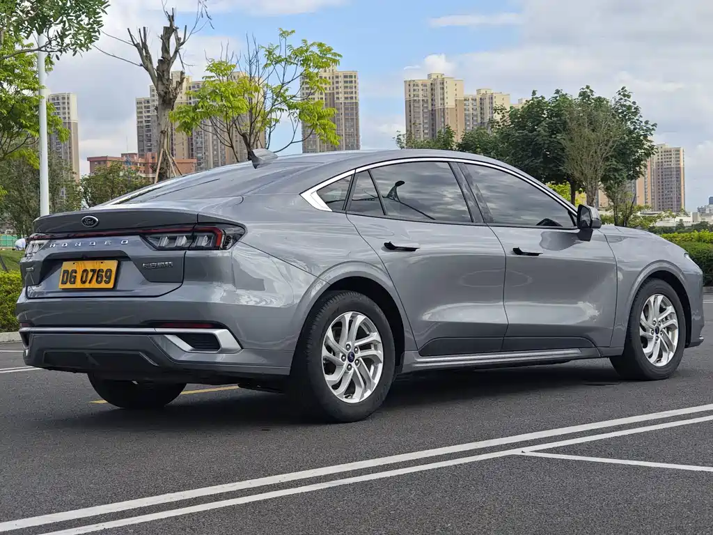 Ford Mondeo — миниатюра 24