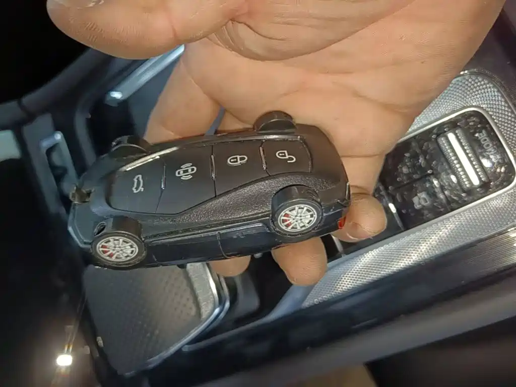 Hongqi Hongqi H5 — миниатюра 9