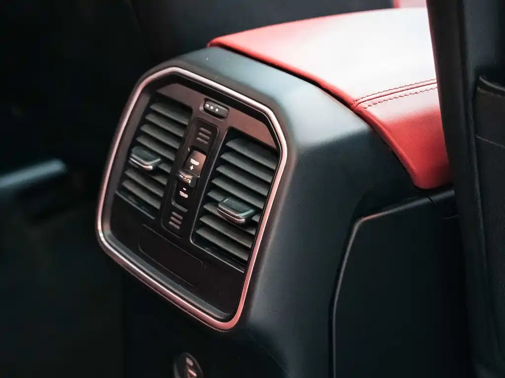 Porsche Macan — миниатюра 19