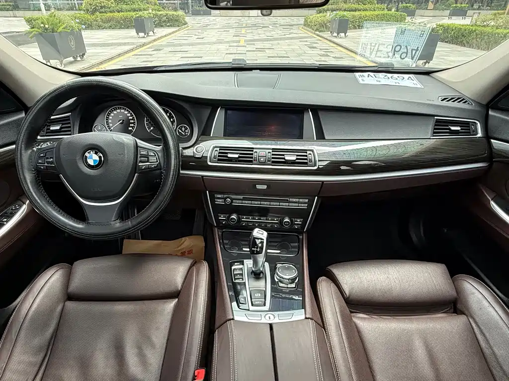 BMW 5 Series GT — миниатюра 9