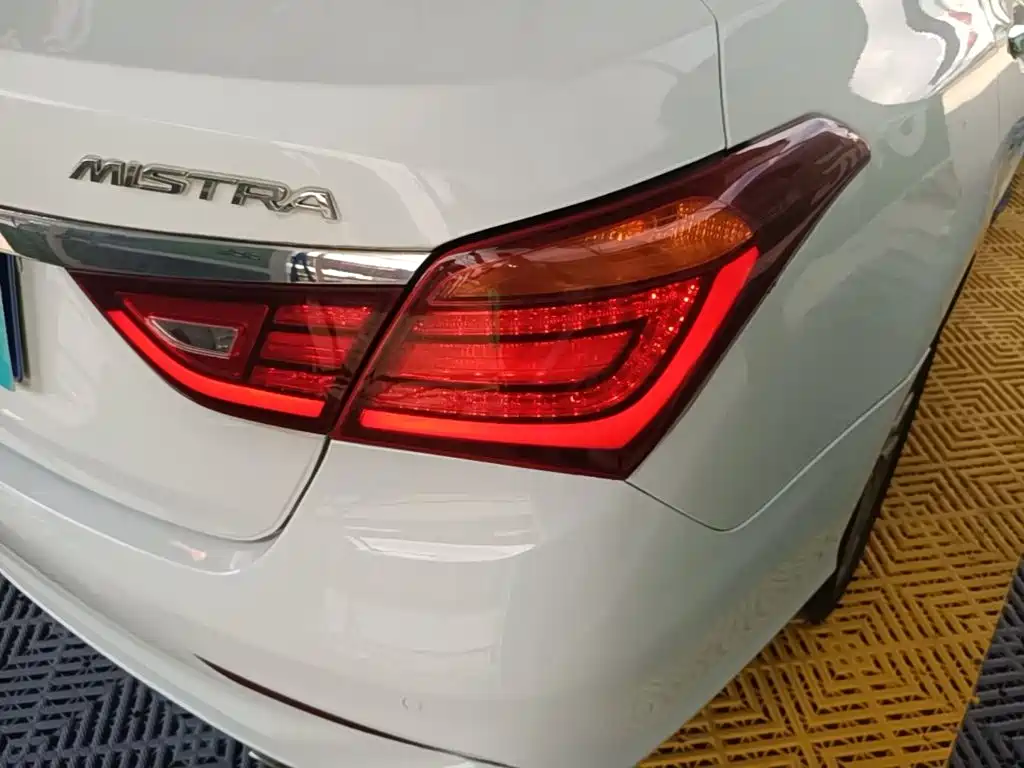 Hyundai Mistra — миниатюра 8